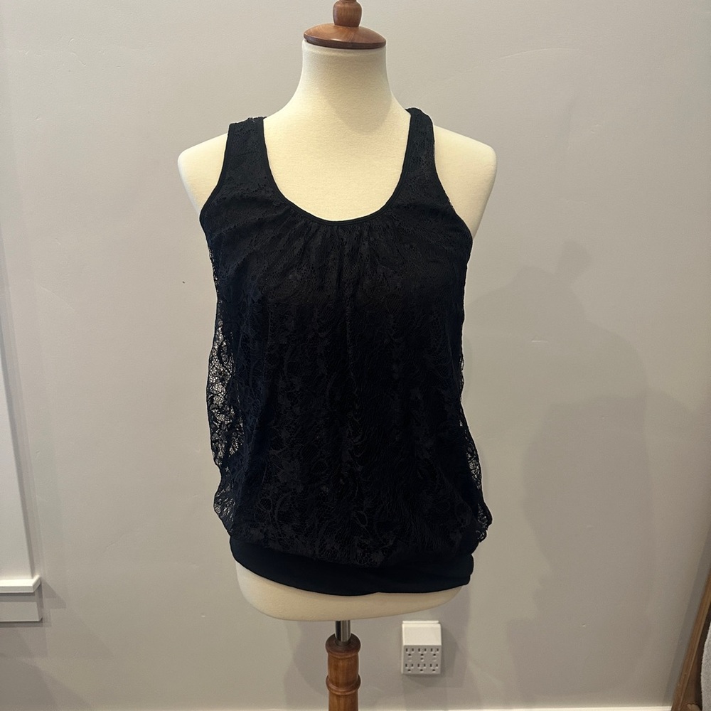 ♥️ ♣️♦️♠️Ms Elegant Black Lace Tank Top♥️♣️♦️♠️